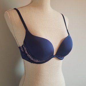 Victoria's Secret Lace Push-Up Bra 32D